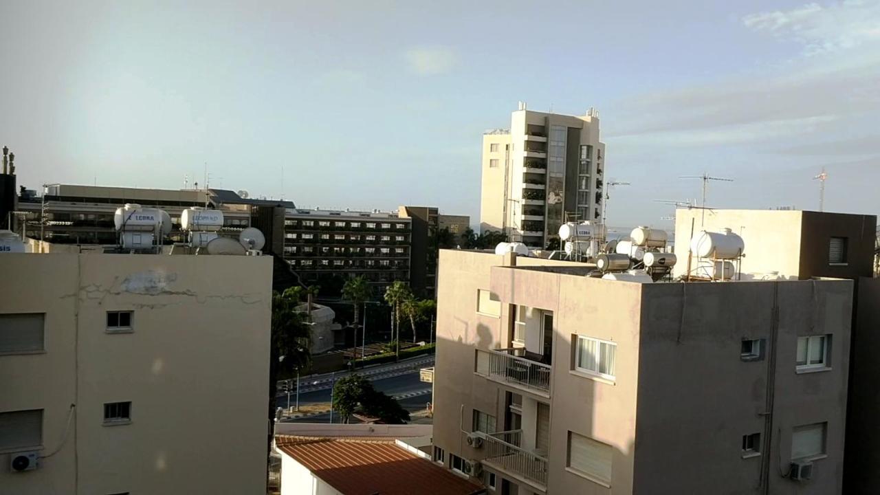 Fantastic 1 Bed Apartment By The Sea Opposite 4 Seasons Лімасол Екстер'єр фото