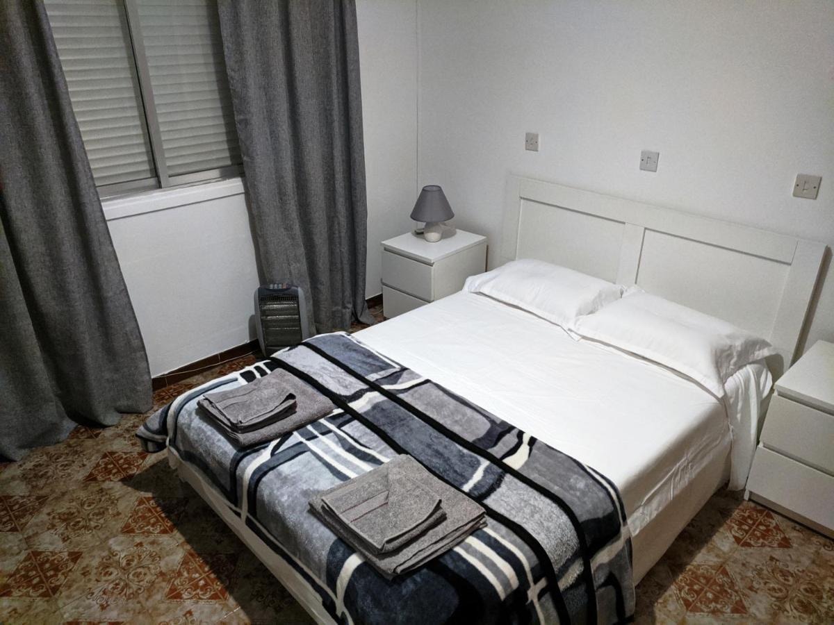 Fantastic 1 Bed Apartment By The Sea Opposite 4 Seasons Лімасол Екстер'єр фото