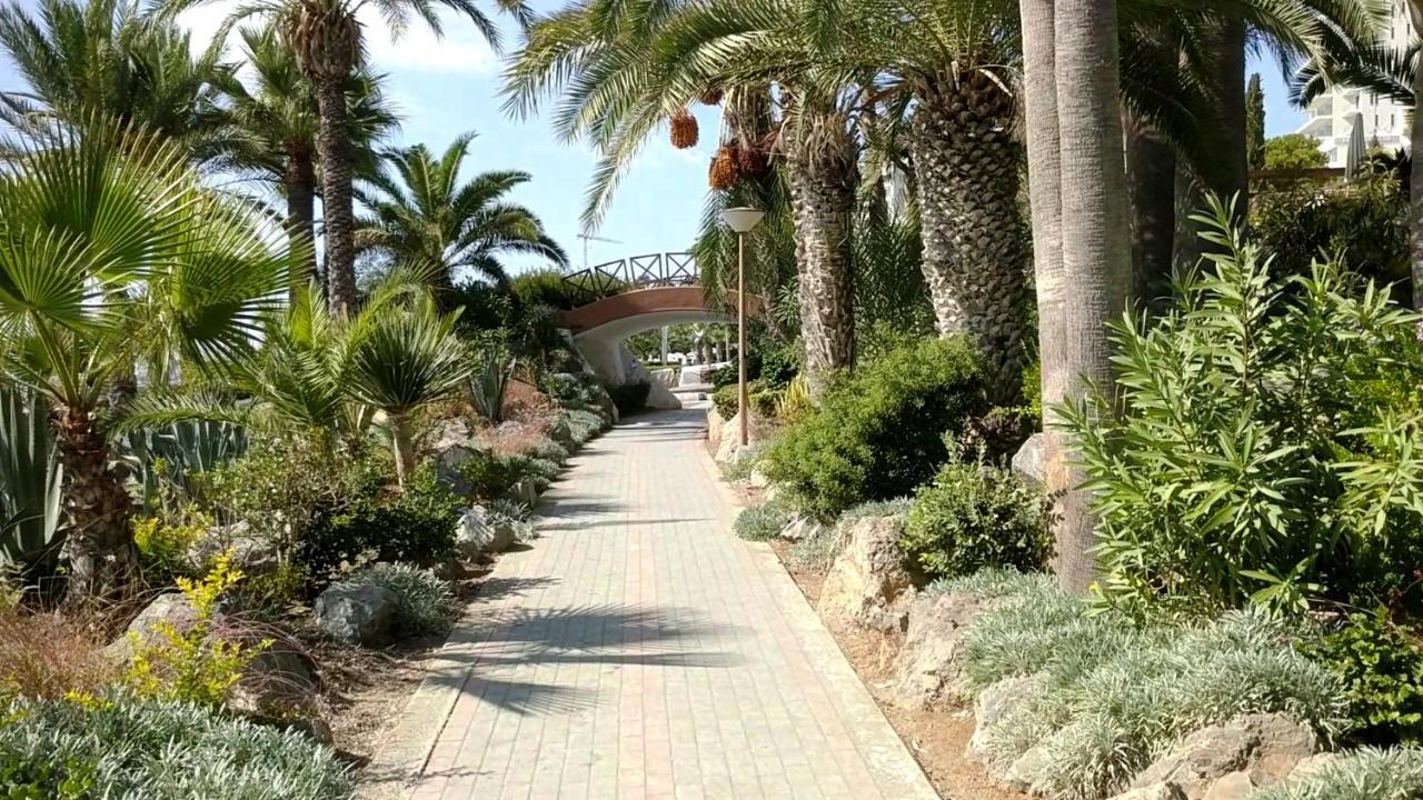 Fantastic 1 Bed Apartment By The Sea Opposite 4 Seasons Лімасол Екстер'єр фото