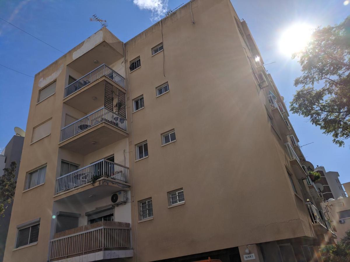 Fantastic 1 Bed Apartment By The Sea Opposite 4 Seasons Лімасол Екстер'єр фото